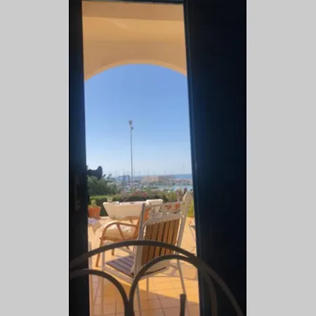 Salvatore Adamo Appartement *