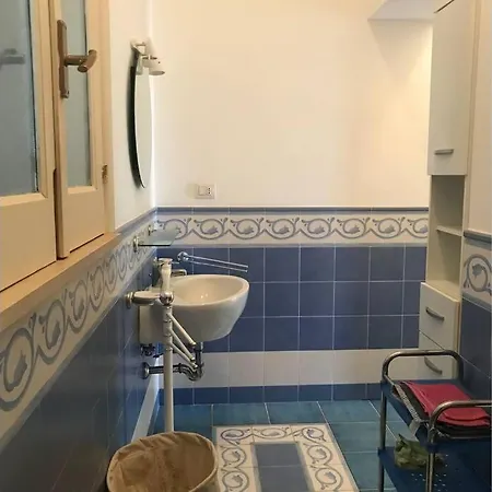 Salvatore Adamo Appartement *